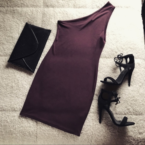 Streetwear Society Dresses & Skirts - 2/$25 🤎🤎🤎 Streetwear Society plum dress